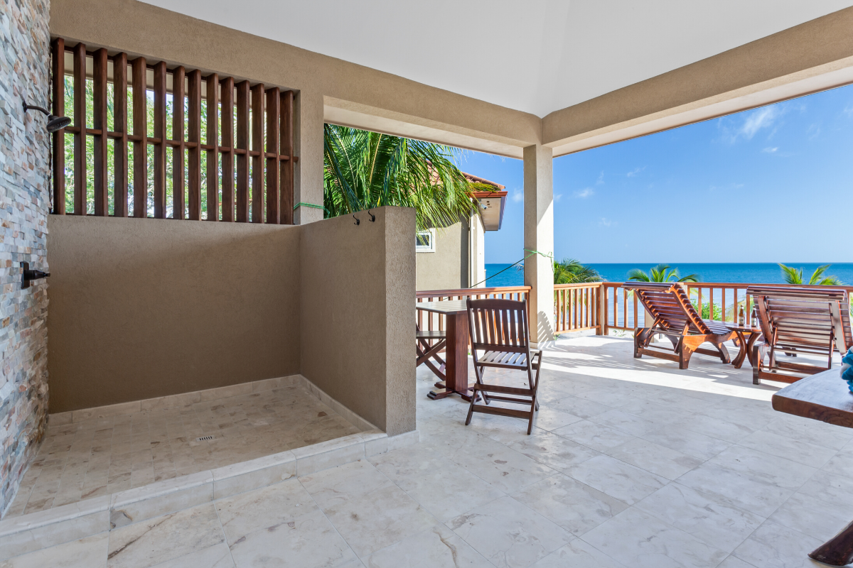 Dolphin Bungalow - Outdoor Living & Shower | Sirenian Bay | Luxury Vacation Resort in Placencia, Belize